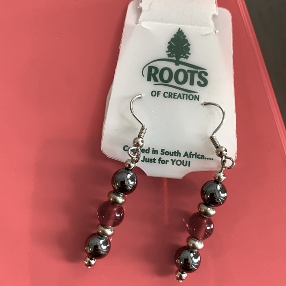 Earrings-3 pairs of women’s earrings & one set of toe rings,all for one price! - Picture 5 of 5